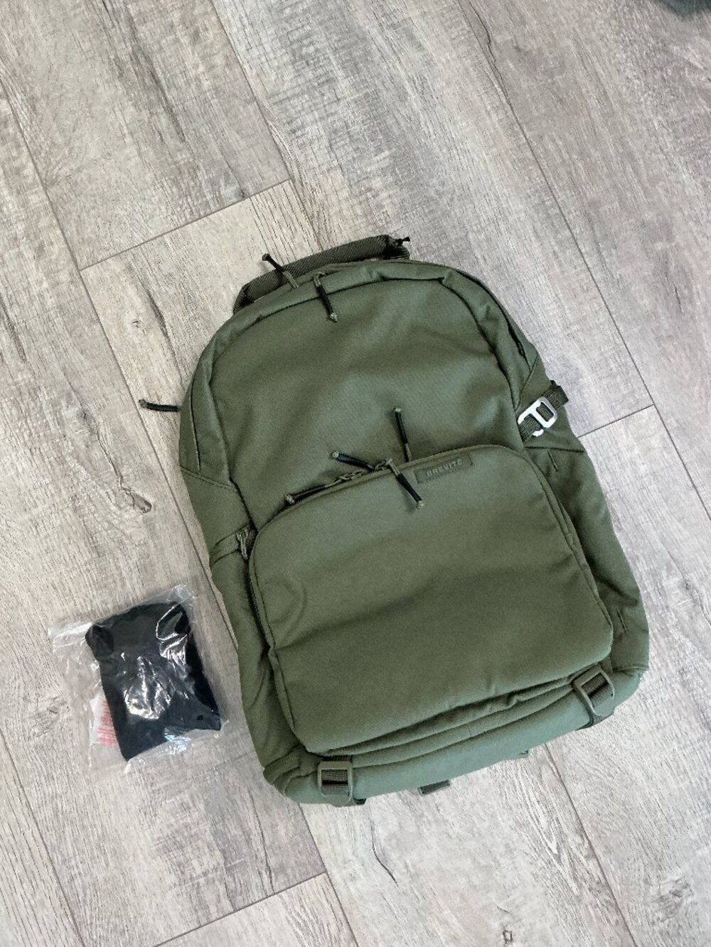 Brevite Jumper Large Camera Backpack Pine Green NWT + Rain Cover Travel Photo